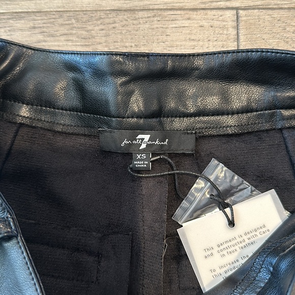7 For All Mankind Black Faux Leather Cargo Bottom Draw String Size XS & Small - Picture 9 of 9